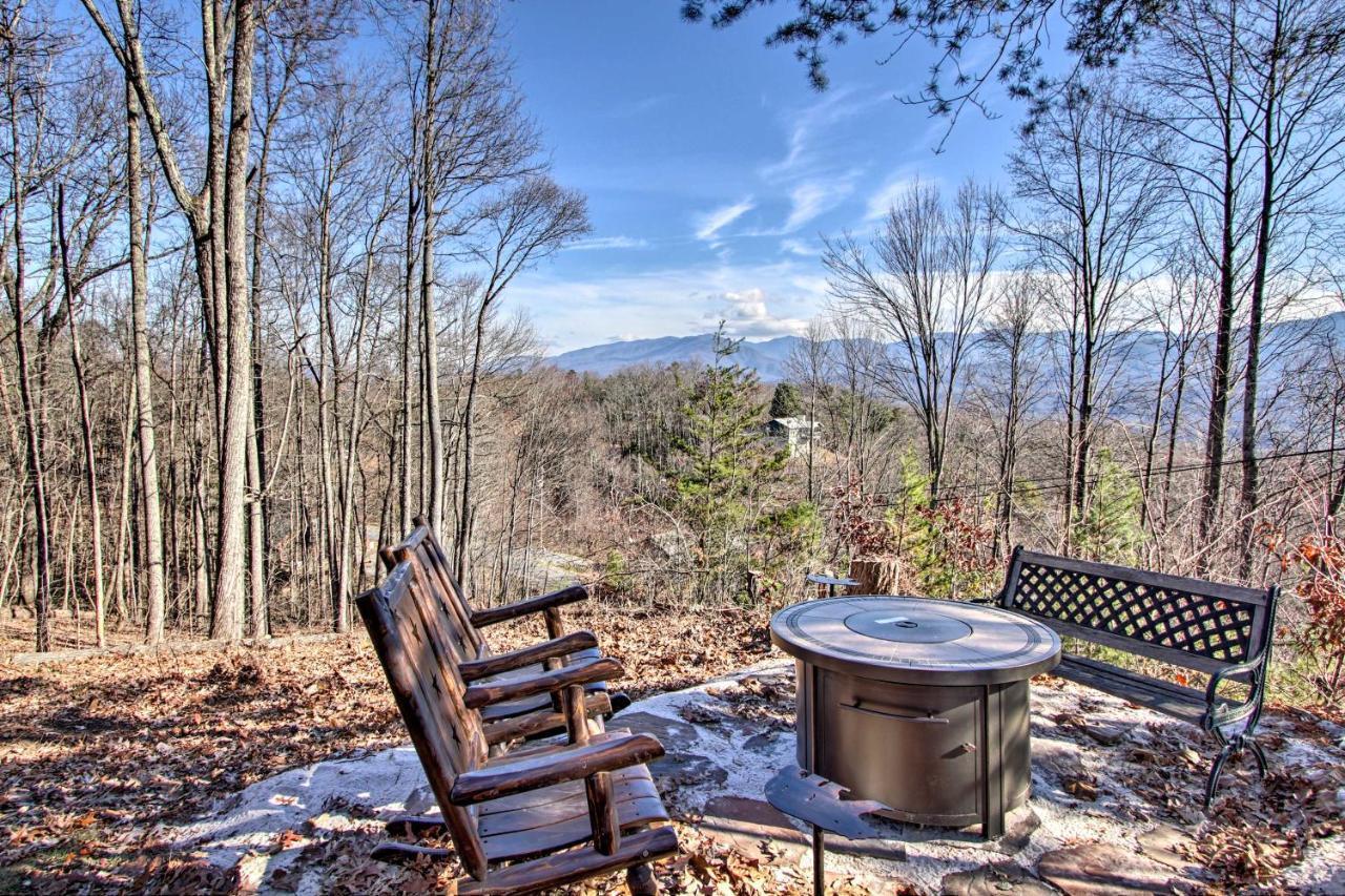 Panoramic-View Gatlinburg Cabin With Private Hot Tub Eksteriør bilde